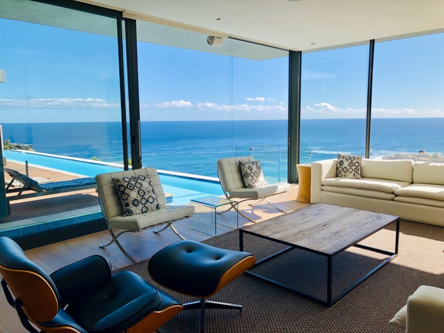 To Let 6 Bedroom Property for Rent in Llandudno Western Cape